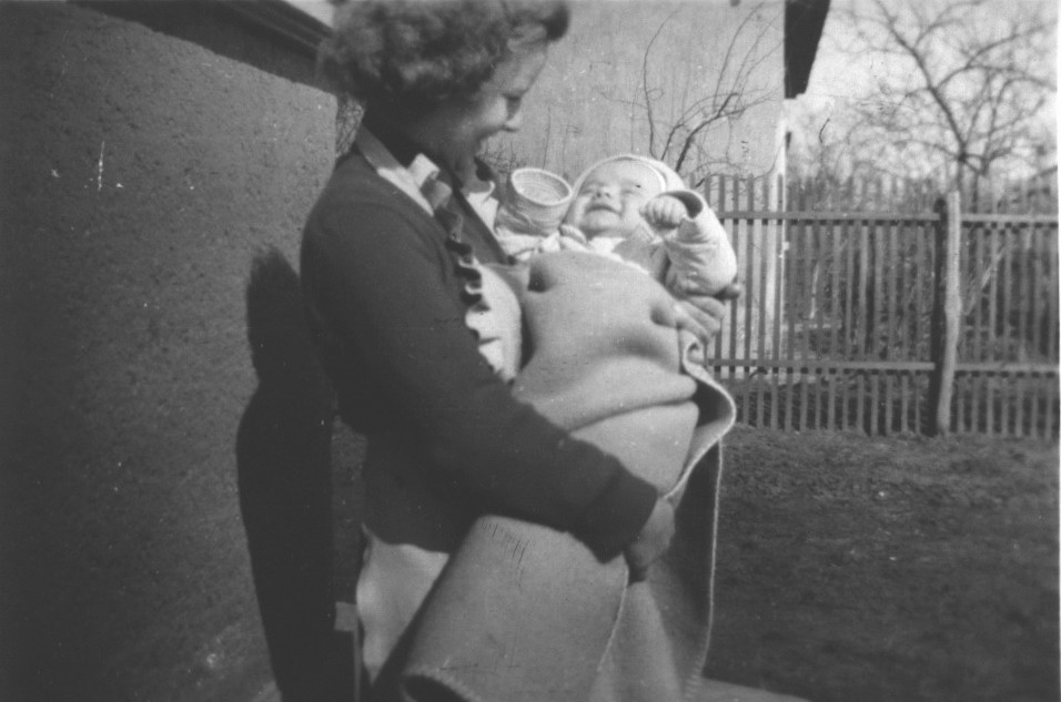 anyu, Pista 1957. mrcius